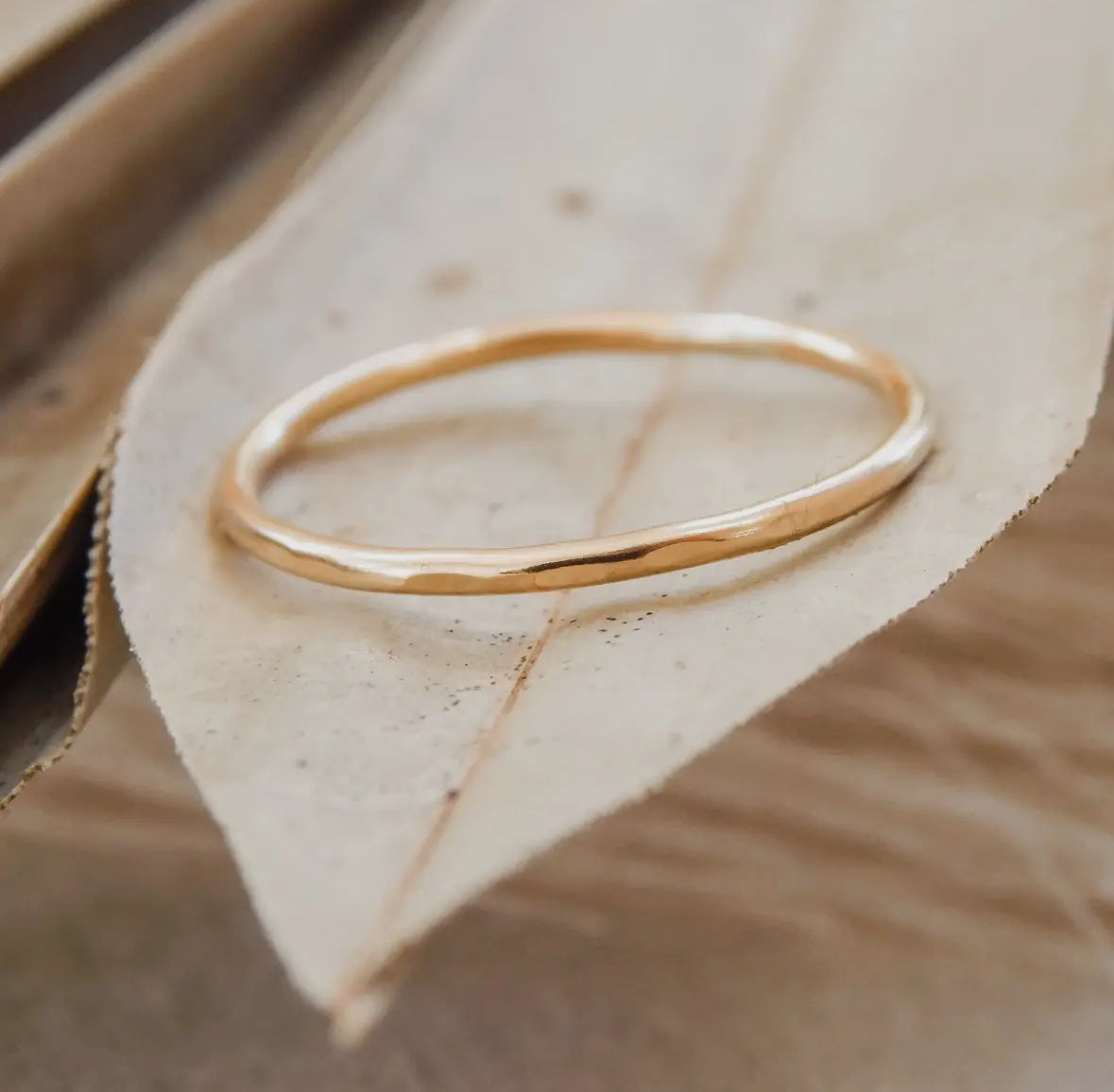Thin Hammered Band